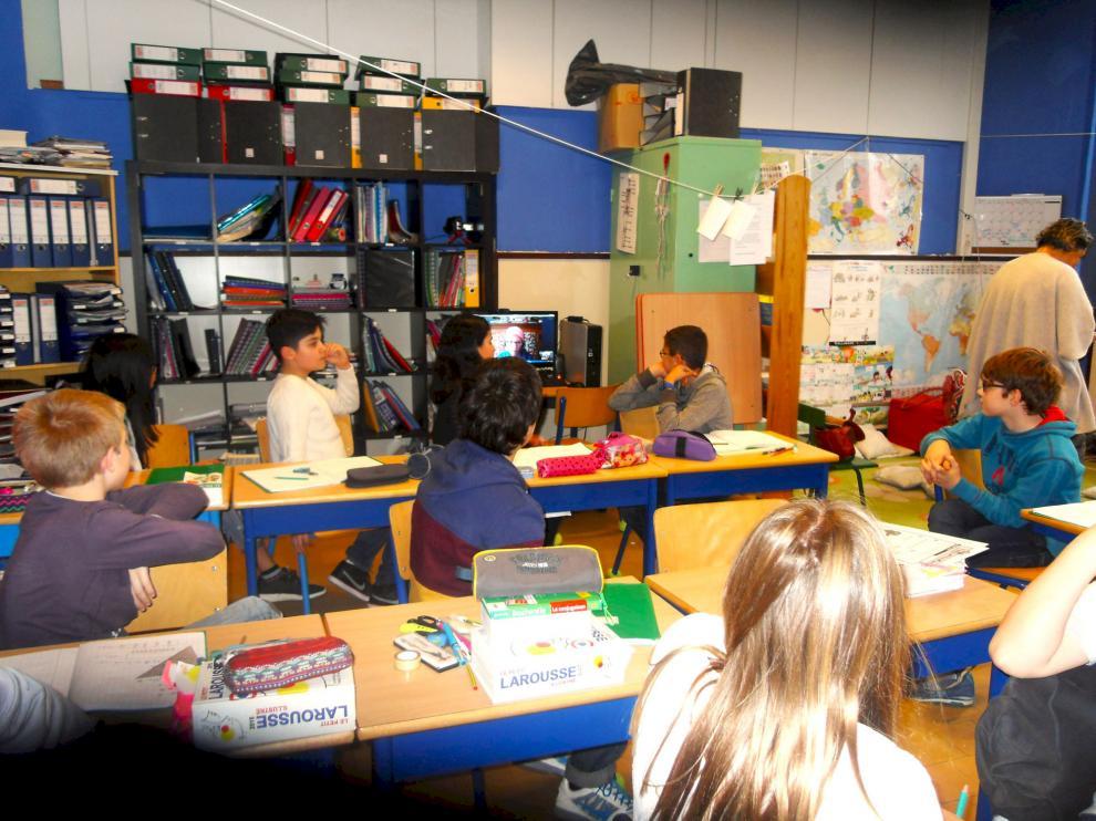 L\'asbl ClassContact vient en aide aux enfants malades pour qu\'ils puissent continuer leur scolarité malgré la maladie.