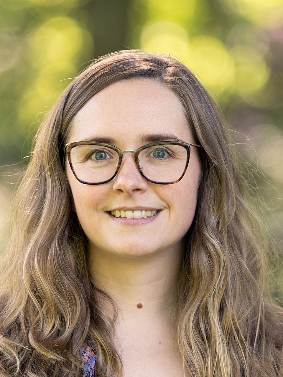 Dr. Stazie Dierckxsens Dr. Stazie Dierckxsens