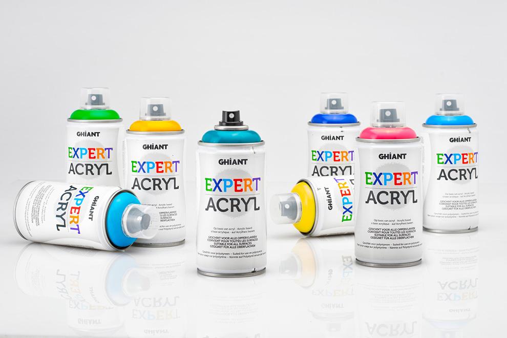 Services: Huisstijl, grafische vormgeving, webshop