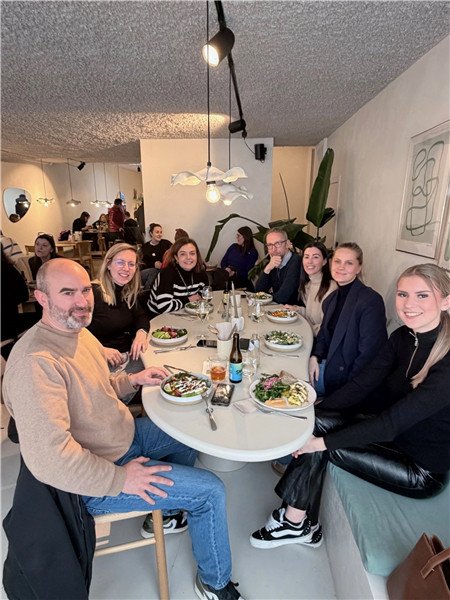Select HR stimuleert samenwerking over regio&rsquo;s heen. Team Zaventem bezocht het kantoor in Luik voor uitwisseling en versterkte teamconnectie.