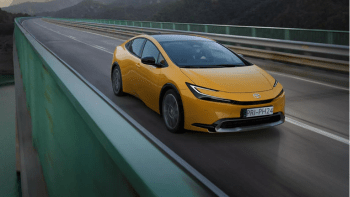 De nieuwe Prius Plug-in Hybrid heeft zich onherkenbaar ontwikkeld en tart de verwachtingen. De nieuwe Prius is baanbrekend en onverschrokken, onmiskenbaar stijlvol en efficiënter dan ooit.