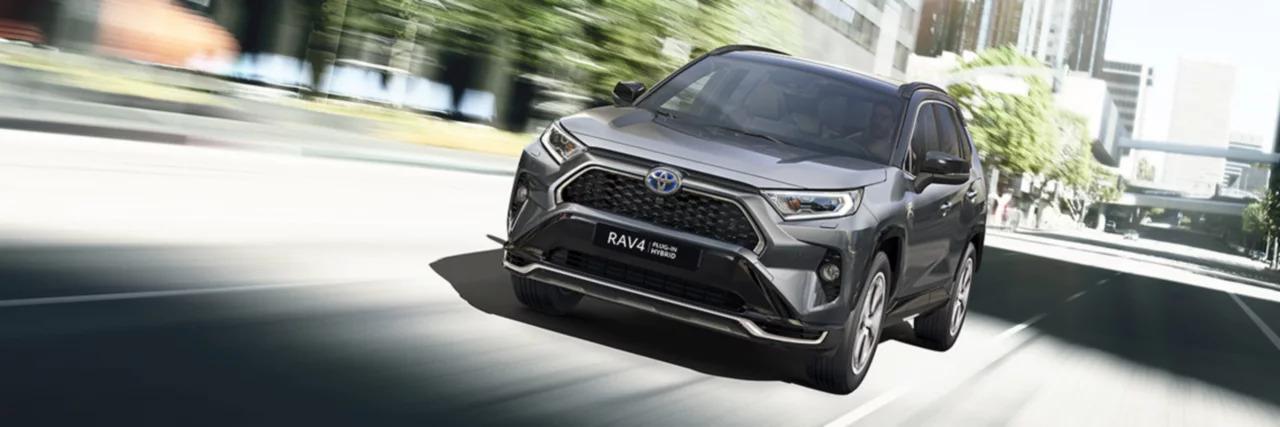 Toyota RAV4 Plugin Hybride | Toyota Vernaillen Ninove De Toyota RAV4 Plugin hybride is tot en met 30 september 2022 te koop bij autogarage Vernaillen in Ninove voor de prijs van een benzine