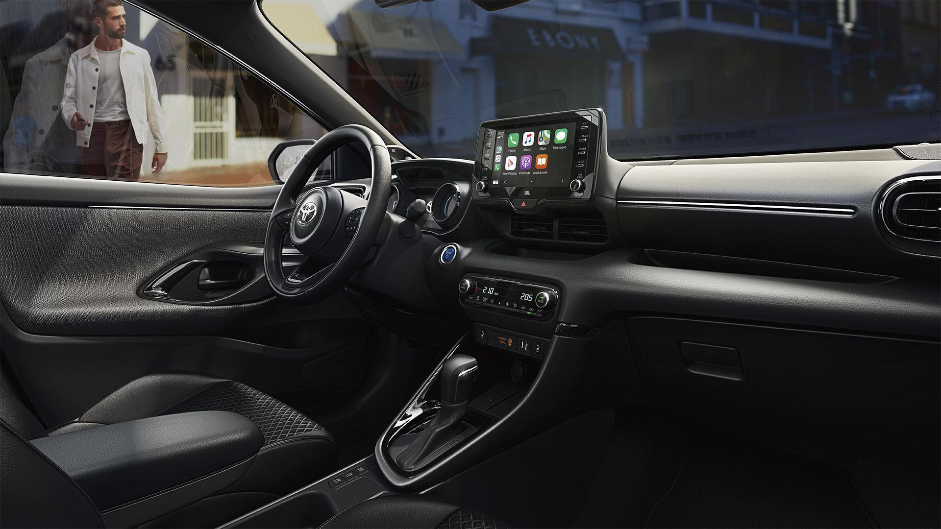 De nieuwe Yaris is gekroond tot Auto van het Jaar 2021. 